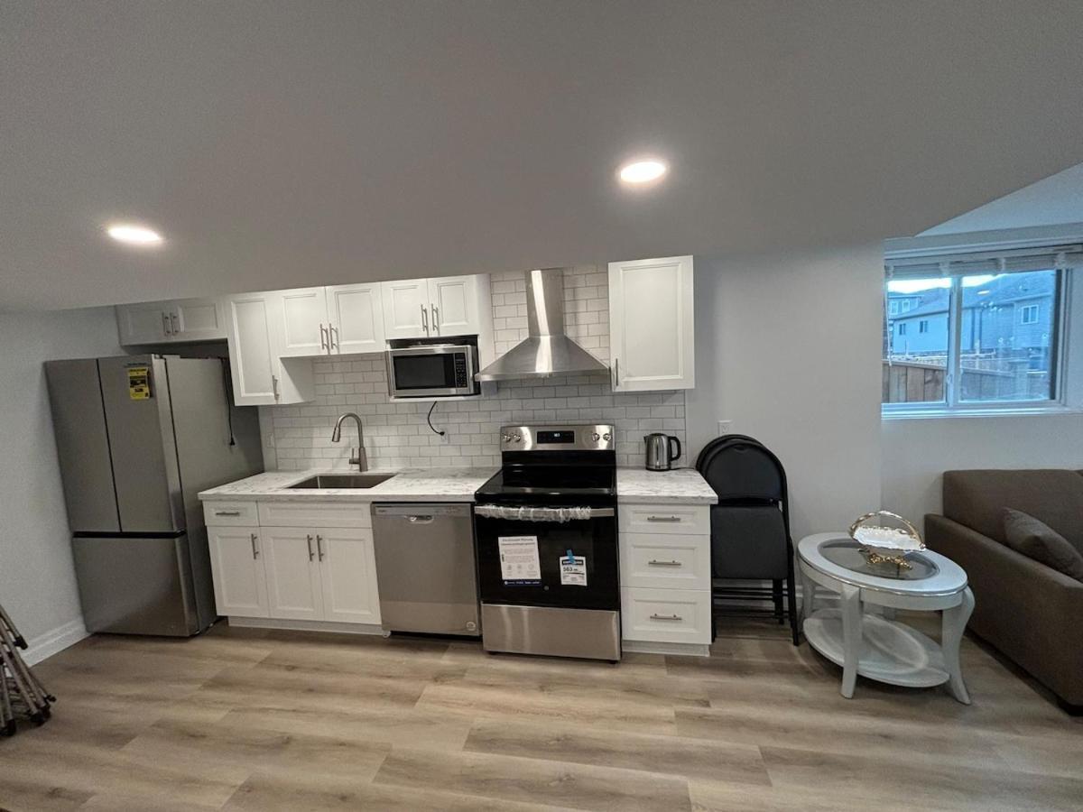 One-Bedroom Unit At Vista Hill ウォータールー エクステリア 写真