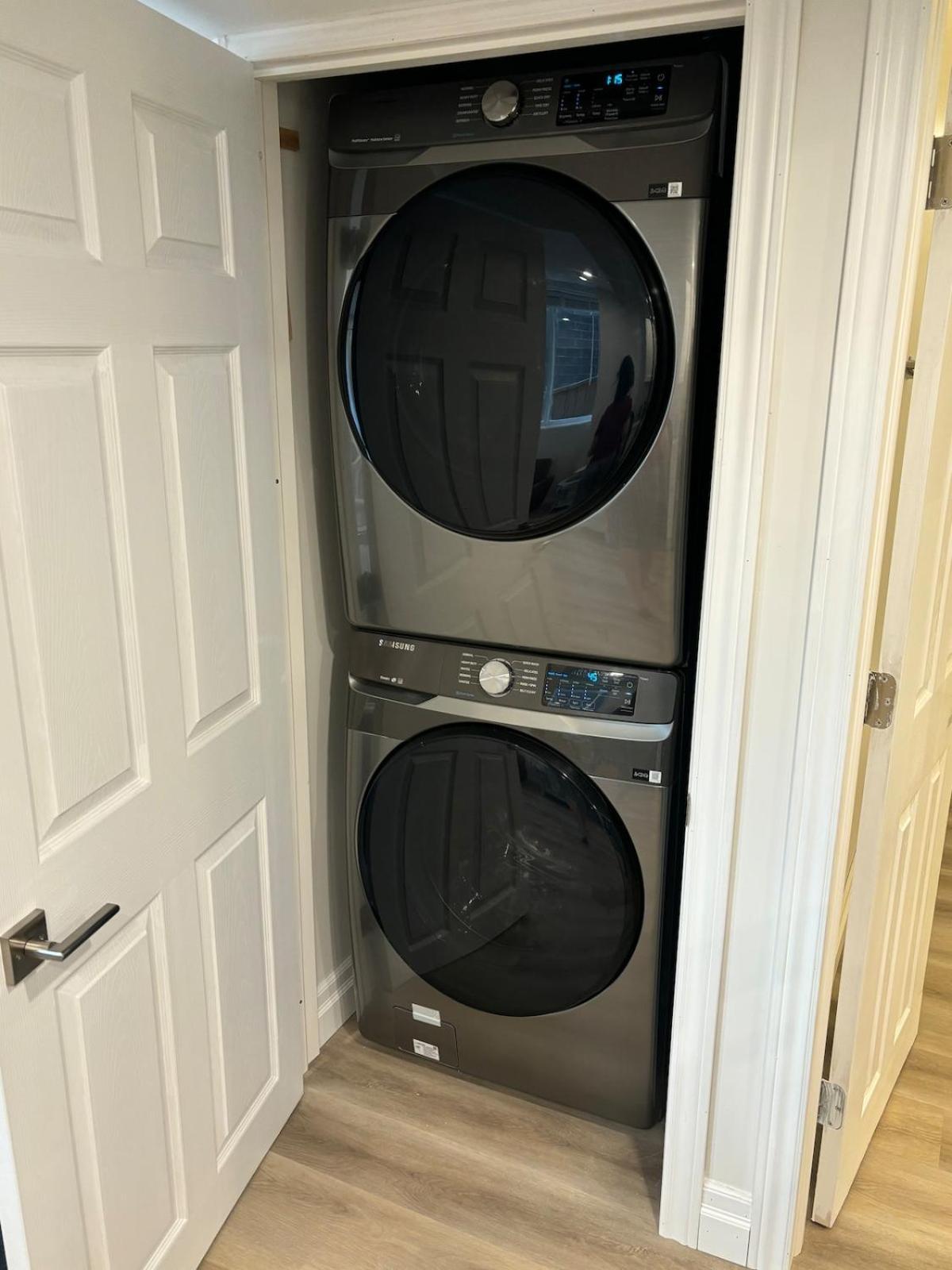 One-Bedroom Unit At Vista Hill ウォータールー エクステリア 写真